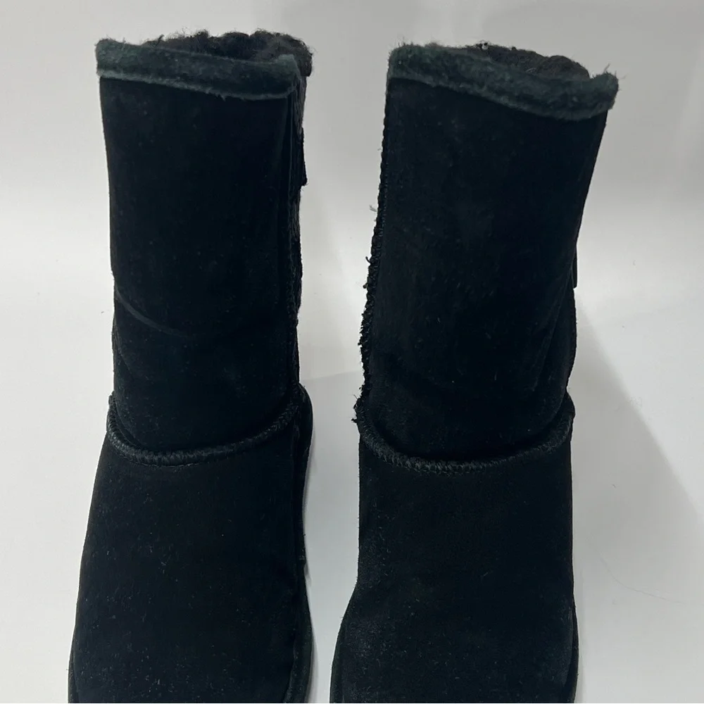 Bear paw Girls Size 1 Black Fur Lined Black Winter Boots